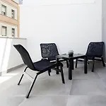 Minimal Rooms